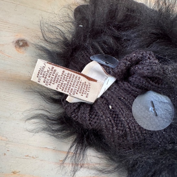 UGG FINGERLESS KNIT GLOVES WITH FUR - Picture 7 of 9